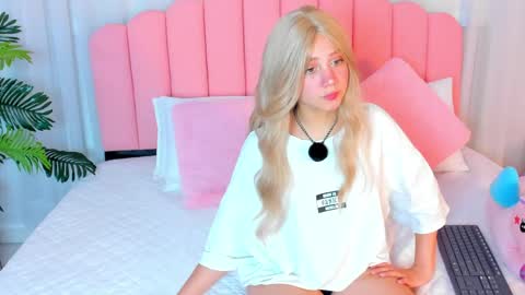 Snapshot of sweett_fire chatting on 04-18-26, 07:07 sweett_fire online show from 04-18-26, 07:07