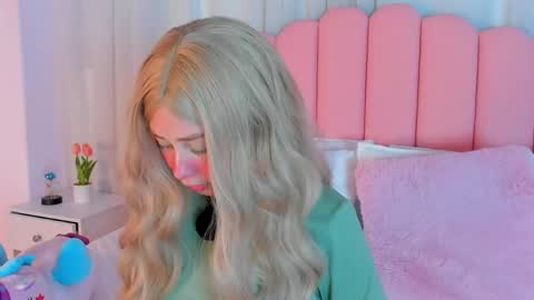Snapshot of sweett_fire chatting on 04-28-26, 05:40 sweett_fire online show from 04-28-26, 05:40