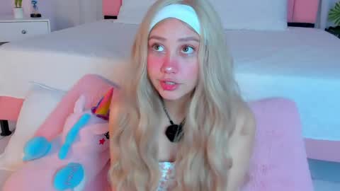 Snapshot of sweett_fire chatting on 04-29-26, 05:52 sweett_fire online show from 04-29-26, 05:52