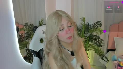 Snapshot of sweett_fire chatting on 05-06-26, 05:40 sweett_fire online show from 05-06-26, 05:40