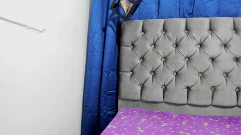 sweett_luna_19 online show from 01-14-26, 12:44