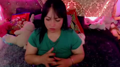 Snapshot of sweett_martina chatting on 06-23-26, 02:20 martina online show from 06-23-26, 02:20