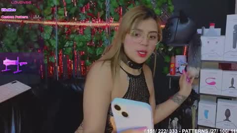Snapshot of sweett_mollyy chatting on 12-05-25, 02:20 Molly - INDEPENDENT MODEL online show from 12-05-25, 02:20