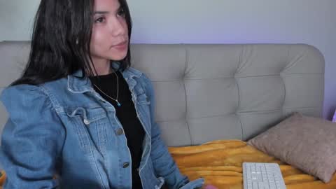 Snapshot of sweett_petite chatting on 12-28-24, 10:55 online show from 12-28-24, 10:55