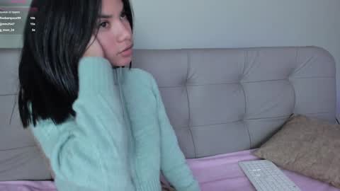 Snapshot of sweett_petite chatting on 01-18-25, 08:19 online show from 01-18-25, 08:19