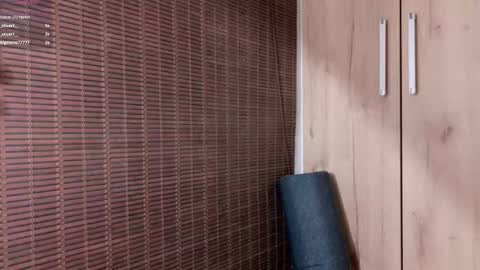 Snapshot of sweett_petite chatting on 02-15-25, 11:14 online show from 02-15-25, 11:14