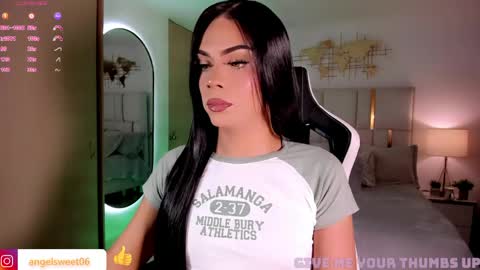 Snapshot of sweett_shinexx chatting on 05-26-26, 02:18 angel online show from 05-26-26, 02:18
