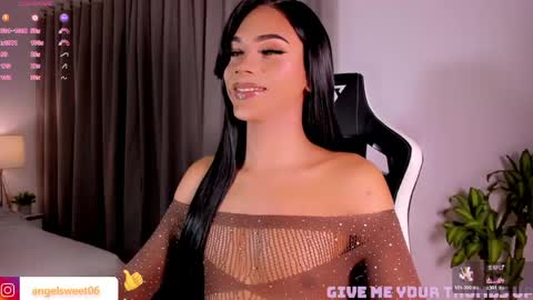 Snapshot of sweett_shinexx chatting on 06-05-26, 04:52 angel online show from 06-05-26, 04:52