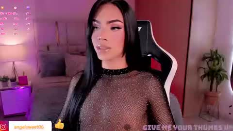 Snapshot of sweett_shinexx chatting on 07-10-26, 04:39 angel online show from 07-10-26, 04:39