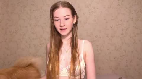 Snapshot of sweettbabyye chatting on 07-18-26, 09:29 Lisa online show from 07-18-26, 09:29