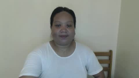Snapshot of sweettightpussyhole chatting on 05-05-26, 08:22 mia and luna online show from 05-05-26, 08:22
