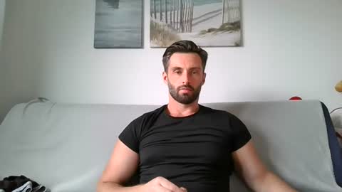 Snapshot of sweettom69 chatting on 07-08-26, 12:42 Tom online show from 07-08-26, 12:42
