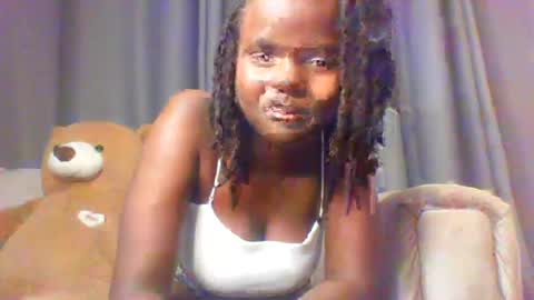 Snapshot of sweettreat77 chatting on 06-09-26, 07:14 sweettreat77 online show from 06-09-26, 07:14