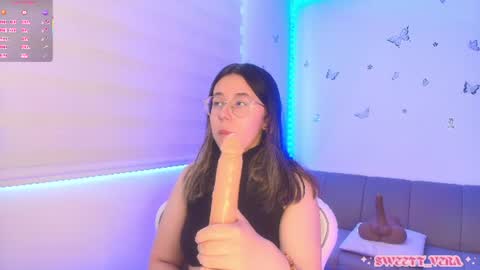 Snapshot of sweettvera_ chatting on 06-12-26, 02:27 Veronica Independent Model online show from 06-12-26, 02:27