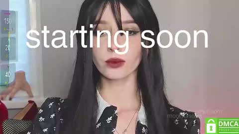 Elis  a little vacation Ill be here Saturday my schedules in bio online show from 11-29-25, 06:38