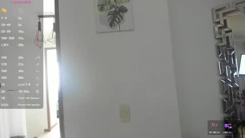 Snapshot of sweetvane_ chatting on 09-28-25, 03:50 sweetvane_ online show from 09-28-25, 03:50