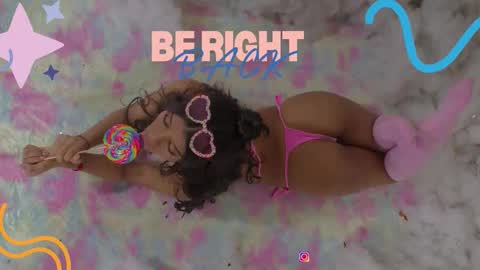 Snapshot of sweetviolet___ chatting on 12-14-25, 11:59 sweetviolet___ online show from 12-14-25, 11:59