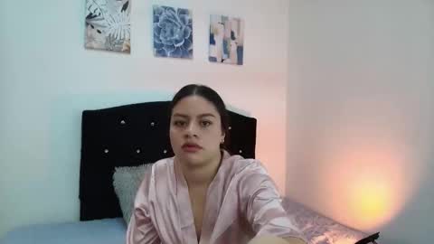 Snapshot of sweetx__mia chatting on 02-23-26, 12:13 Mia online show from 02-23-26, 12:13