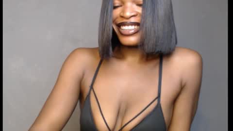 Snapshot of sweetxxboobsx chatting on 03-20-26, 07:02 sweetxxboobsx online show from 03-20-26, 07:02