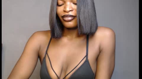 Snapshot of sweetxxboobsx chatting on 03-27-26, 08:37 sweetxxboobsx online show from 03-27-26, 08:37