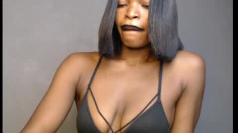 Snapshot of sweetxxboobsx chatting on 04-01-26, 08:37 sweetxxboobsx online show from 04-01-26, 08:37