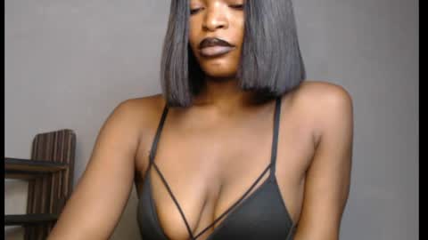 Snapshot of sweetxxboobsx chatting on 04-10-26, 09:36 sweetxxboobsx online show from 04-10-26, 09:36