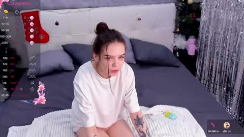 Snapshot of sweetydeviliya chatting on 01-22-25, 12:27 sweetydeviliya online show from 01-22-25, 12:27