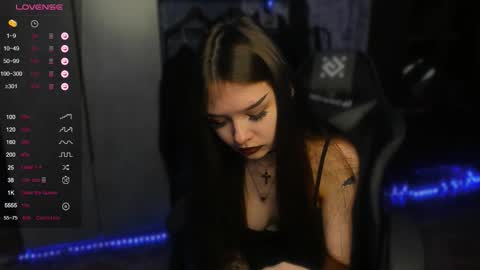 Snapshot of sweetydeviliya chatting on 10-13-25, 06:13 sweetydeviliya online show from 10-13-25, 06:13