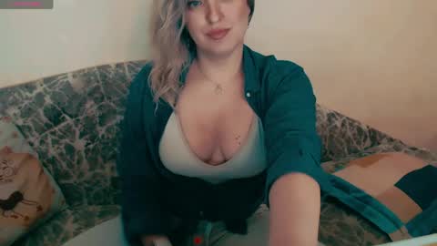 Snapshot of sweetyliza chatting on 05-16-26, 06:10 Liza online show from 05-16-26, 06:10