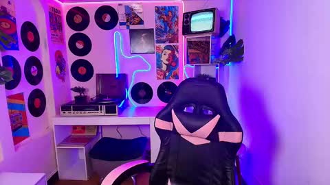 Catalina online show from 03-11-25, 02:51