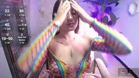 Catalina online show from 11-25-25, 11:43