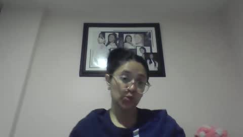 sweetyypeach online show from 01-10-25, 03:50