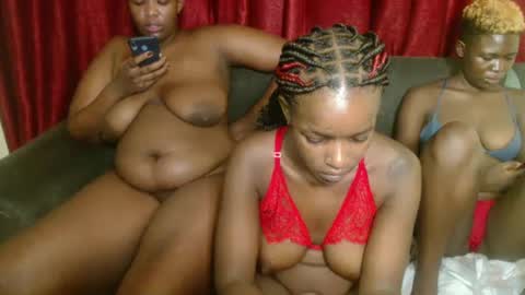 sweetz_candice online show from 03-04-25, 01:01