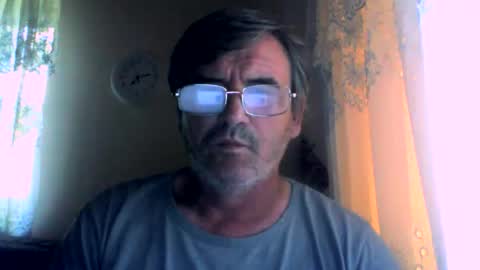 Snapshot of swergiu333 chatting on 06-09-26, 04:13 Raymond online show from 06-09-26, 04:13