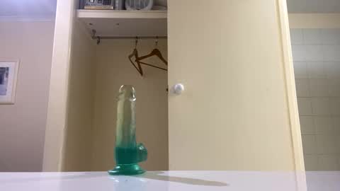 Snapshot of swif11463653 chatting on 03-01-25, 02:13 Mattis online show from 03-01-25, 02:13