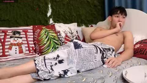 Snapshot of swiftpocket1 chatting on 01-11-26, 06:46 Gleb online show from 01-11-26, 06:46