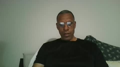 Snapshot of swimmerbod2495 chatting on 05-26-26, 03:24 swimmerbod2495 online show from 05-26-26, 03:24