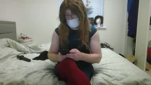 Snapshot of switch1977kik chatting on 12-16-25, 02:33 Kikswitch1977 online show from 12-16-25, 02:33