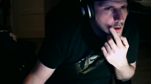 Snapshot of swizza7 chatting on 12-22-25, 07:11 swizza7 online show from 12-22-25, 07:11