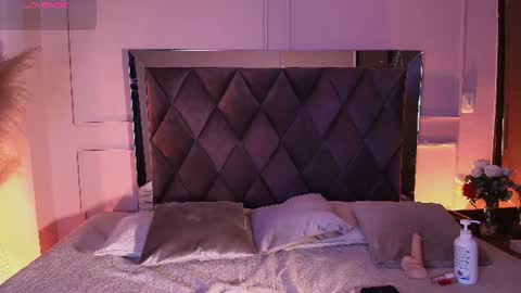 Maddy  online show from 07-25-26, 12:03