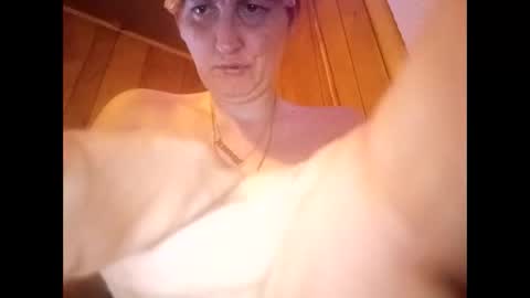 Snapshot of swollenclitneedsdad chatting on 04-13-26, 01:33 swollenclitneedsdad online show from 04-13-26, 01:33