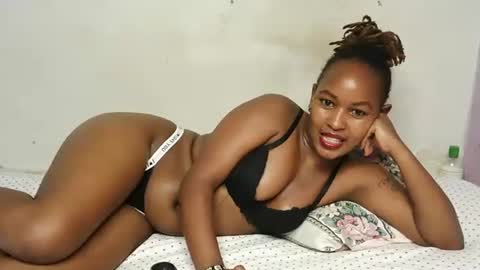 Snapshot of swt_bby chatting on 04-27-26, 05:16 swt_bby online show from 04-27-26, 05:16