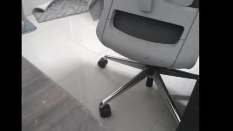 Snapshot of swtguy2k17 chatting on 02-28-25, 08:42 Sweet online show from 02-28-25, 08:42