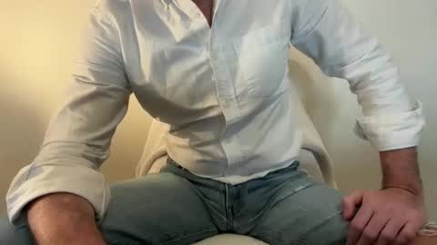 Snapshot of swtlick chatting on 11-11-25, 10:48 Swtlick online show from 11-11-25, 10:48