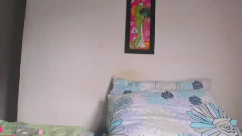 Snapshot of swtt_lilly chatting on 01-02-25, 08:02 Lilly online show from 01-02-25, 08:02