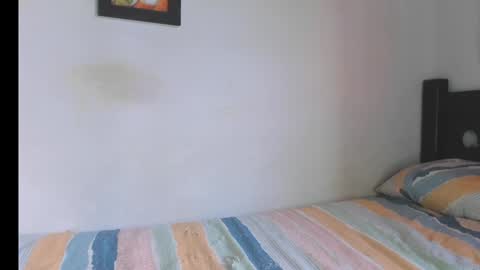 Snapshot of swtt_lilly chatting on 01-10-25, 08:04 Lilly online show from 01-10-25, 08:04