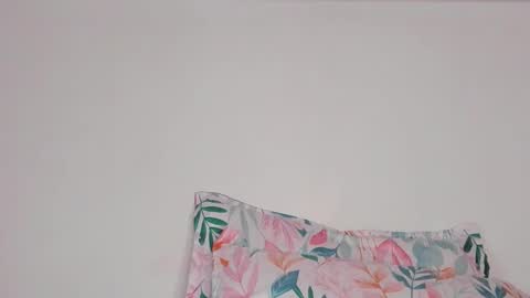 Snapshot of swtt_lilly chatting on 09-27-25, 07:52 Lilly online show from 09-27-25, 07:52