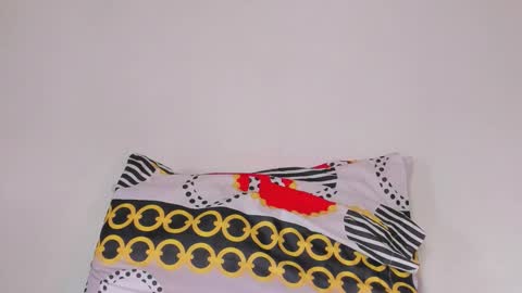 Snapshot of swtt_lilly chatting on 10-11-25, 07:34 Lilly online show from 10-11-25, 07:34