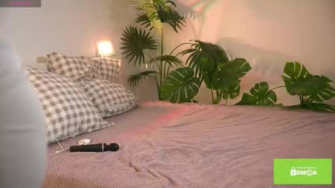 Snapshot of swtty_meivi chatting on 09-27-25, 06:51 MEI online show from 09-27-25, 06:51