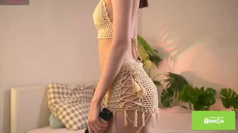 Snapshot of swtty_meivi chatting on 10-11-25, 06:12 MEI online show from 10-11-25, 06:12